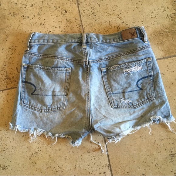 ❤️MARKDOWN❤️AE distressed button fly denim shorts - Picture 5 of 7